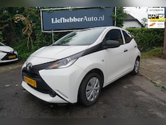 Toyota Aygo - 1.0 VVT-i x-fun / Dealer onderhouden / Airco / NAP