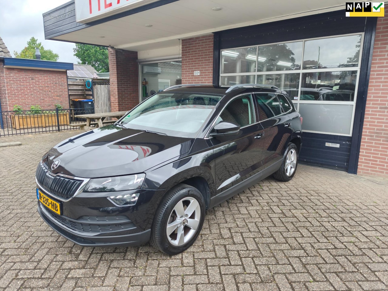Skoda Karoq - 1.0 TSI Ambition Business 1.0 TSI Ambition Business, Clima, Cruise, PDC, Navi, Stoelverw, 1e eig, Dealer ond, NAP, - AutoWereld.nl