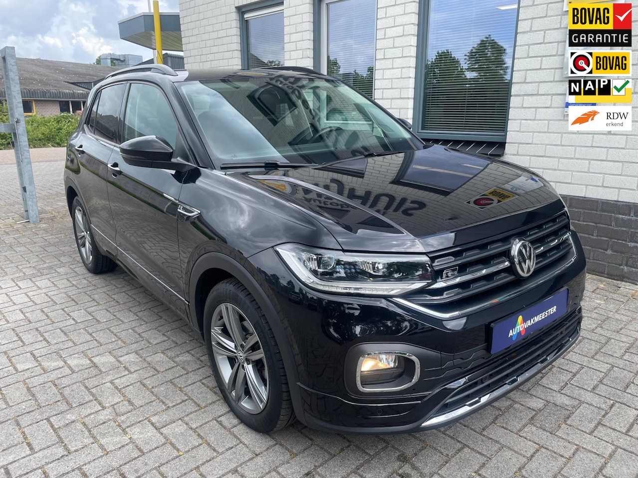Volkswagen T-Cross - 1.0 TSI Style / Climate Controle / Add. Cruise / Digitaal teller / PDC V+A / Telefoon / Ca - AutoWereld.nl