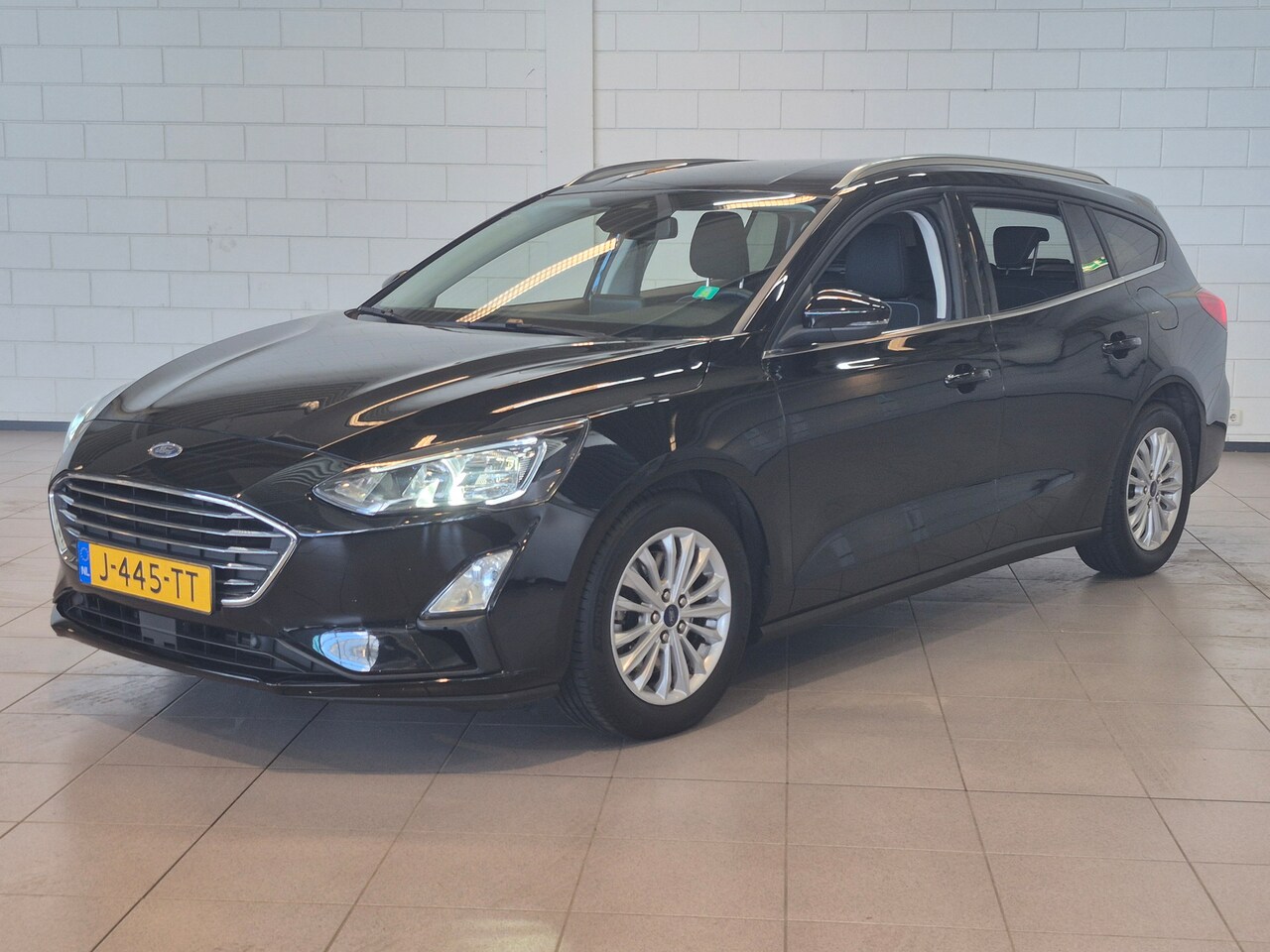 Ford Focus Wagon - 1.0 EcoBoost Hybrid Titanium X Business | Achteruitrijcamera | Keyless entry | Keyless sta - AutoWereld.nl