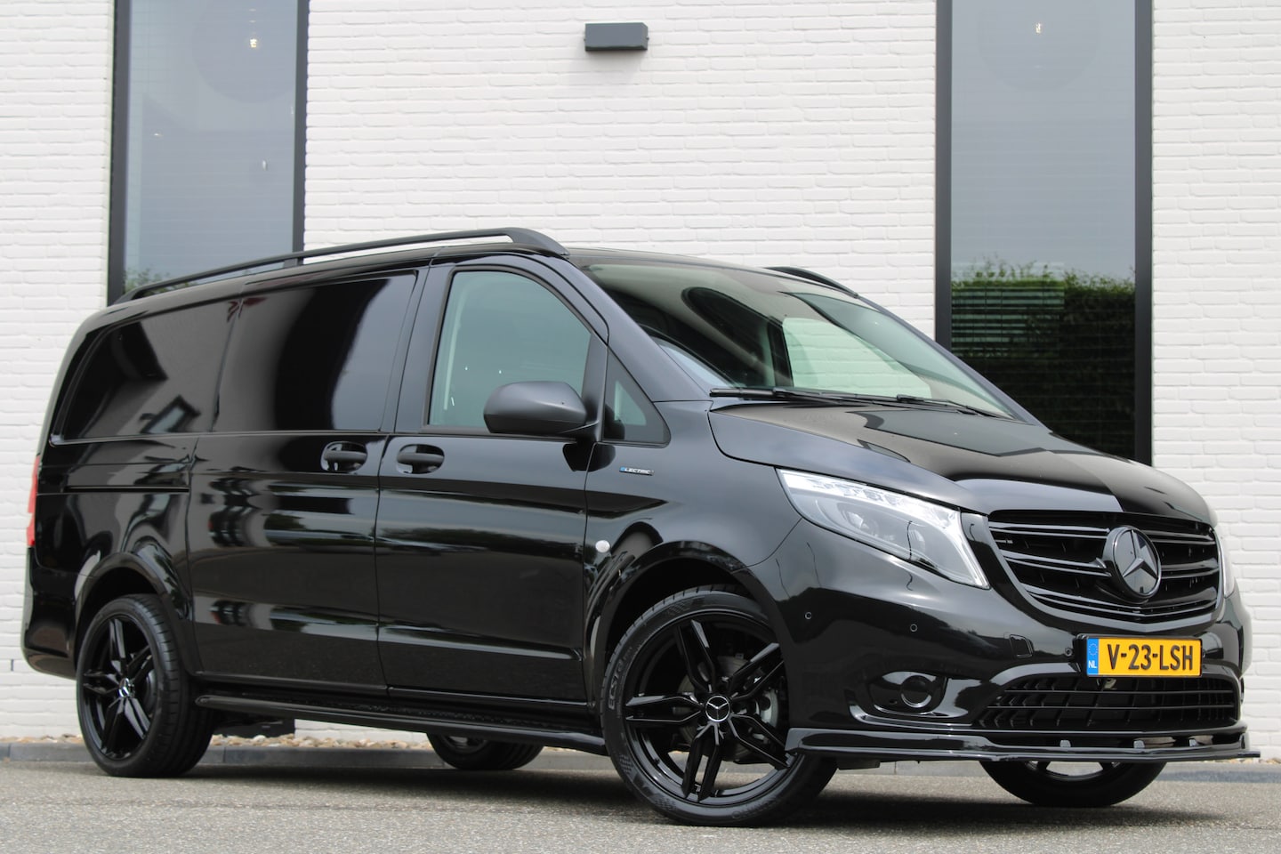 Mercedes-Benz eVito - eVito / Lang / 66 kWh / Navi / Led-Xenon / Camera / Apple Carplay / 284 km Actieradius / N - AutoWereld.nl