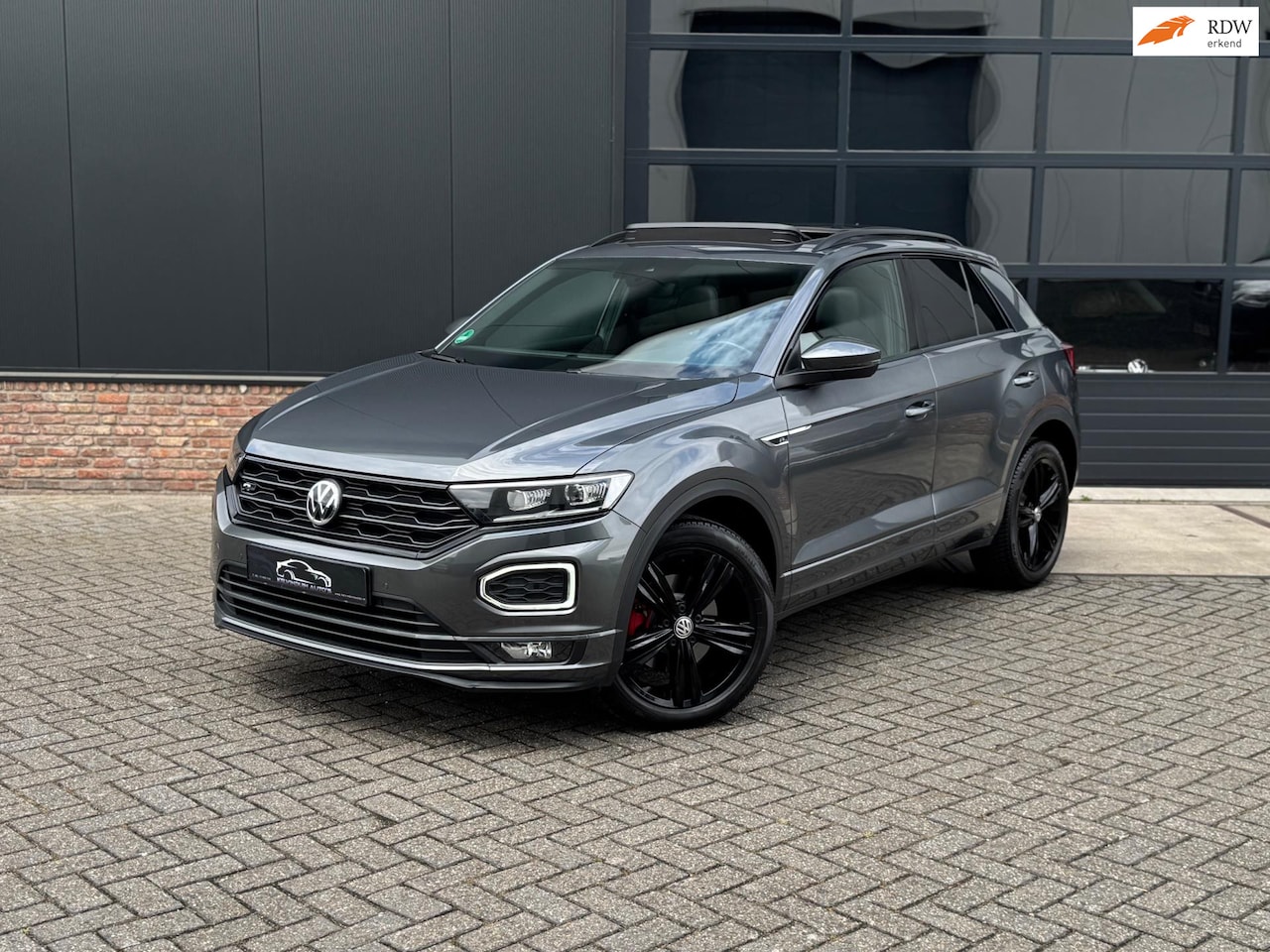 Volkswagen T-Roc - 1.5 TSI Highline R-Line Pano/Navi/Led/Virt/Garantie - AutoWereld.nl