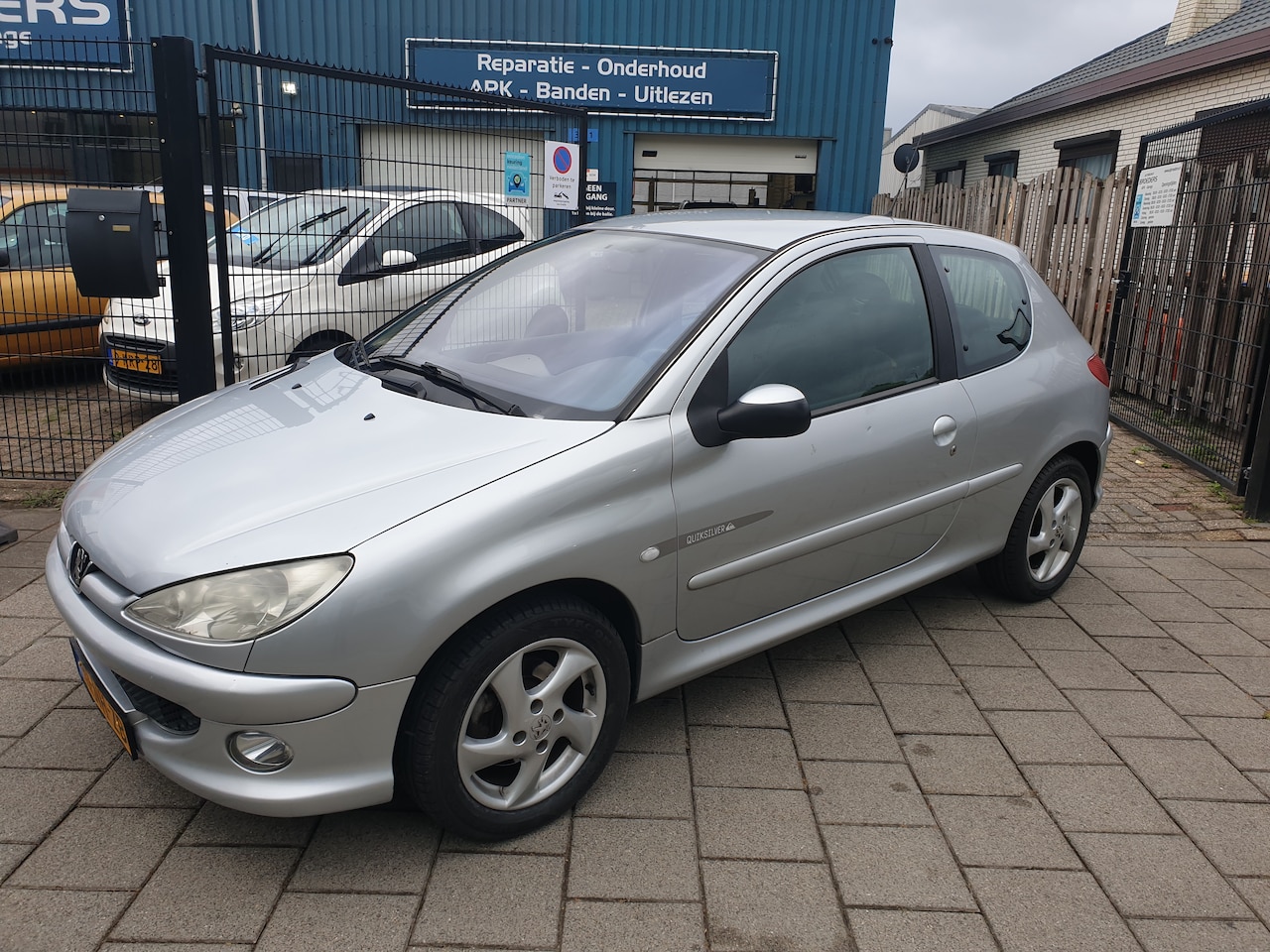 Peugeot 206 - 1.6-16V Quiksilver - AutoWereld.nl