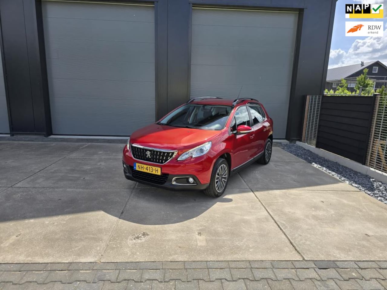 Peugeot 2008 - 1.2 PureTech Blue Lion nieuwe distributie! 2017 - AutoWereld.nl
