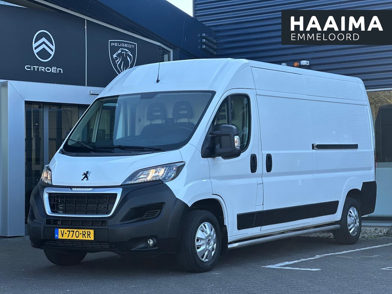 Peugeot Boxer - 333 2.0 BlueHDI 130pk L3H2 Premium Pack | Erg Netjes! | Navigatie | Cruise Control | Clima - AutoWereld.nl