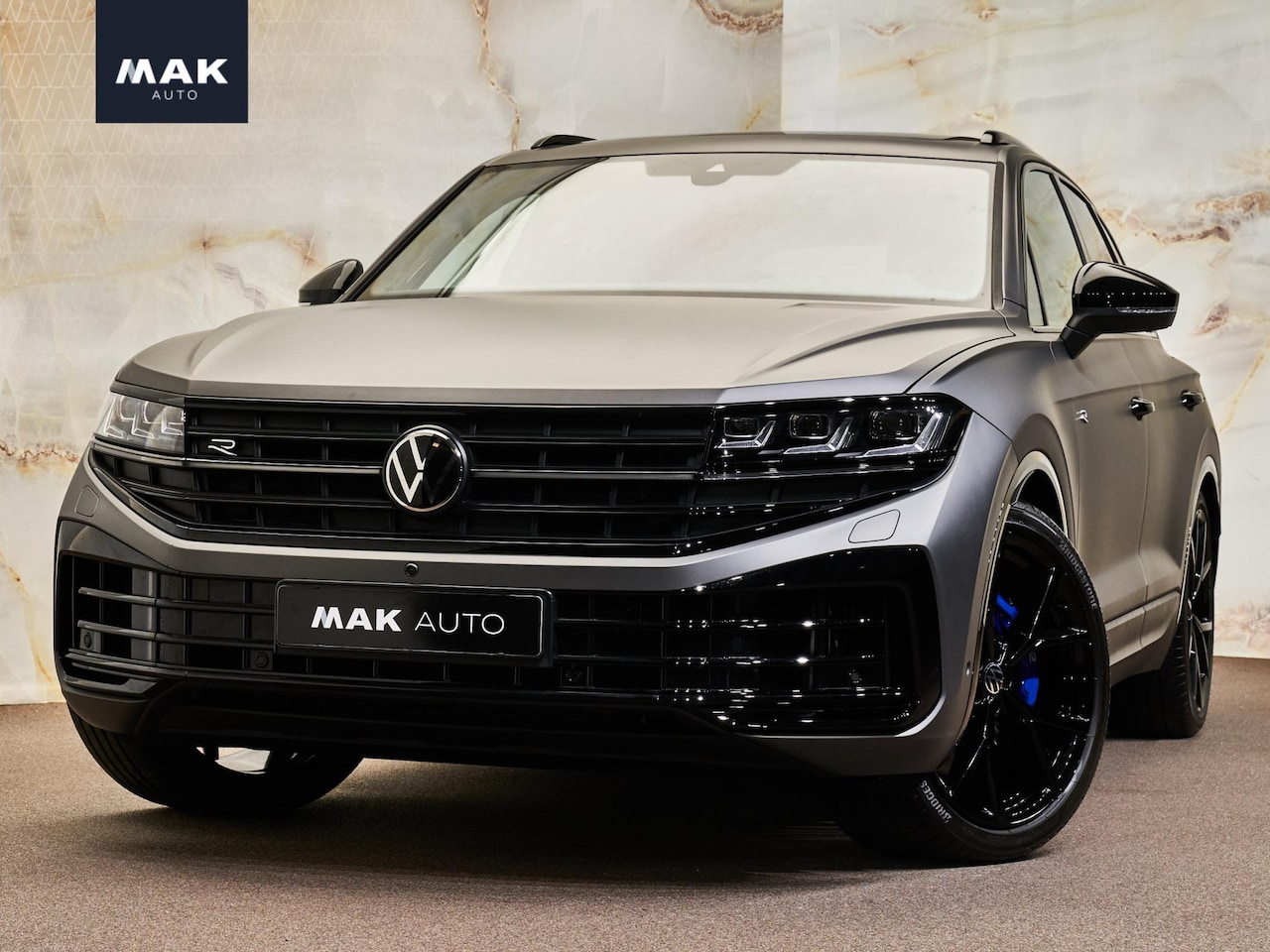 Volkswagen Touareg - R V6 eHybrid 4Motion, Matte lak, pano, tr.haak, Dynaudio, 22'', luchtv., matrix-LED, memor - AutoWereld.nl