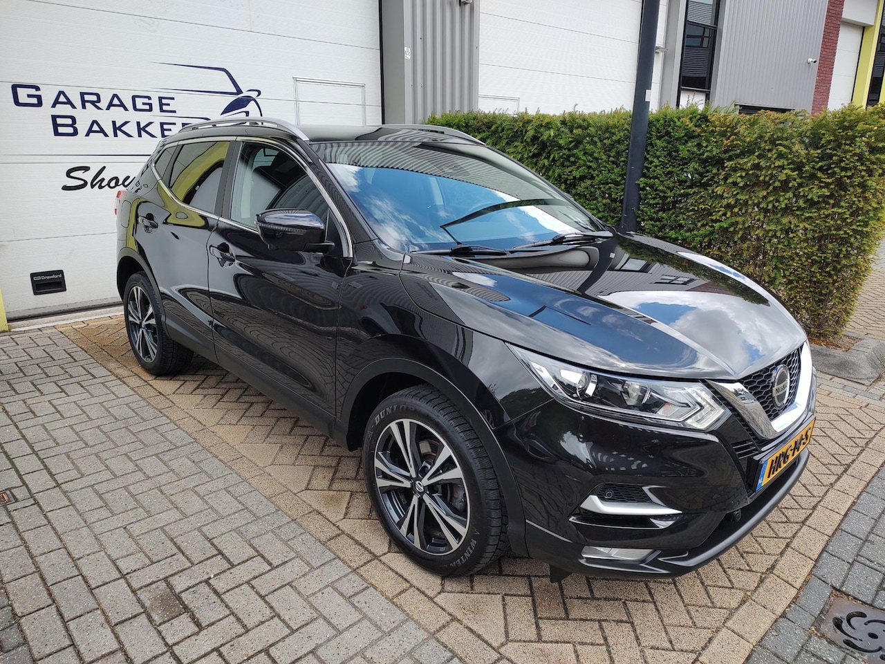 Nissan Qashqai - 1.3 DIG-T N-Connecta Panormadak Navi  360-Camera Led Adapt-Cruise - AutoWereld.nl