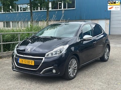 Peugeot 208 - 1.2 PureTech Roland Garros Automaat Pano 87.000 KM NAP Navi