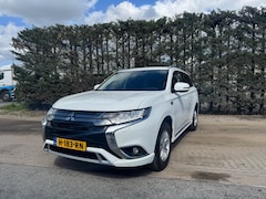 Mitsubishi Outlander - 2.4 PHEV Pure