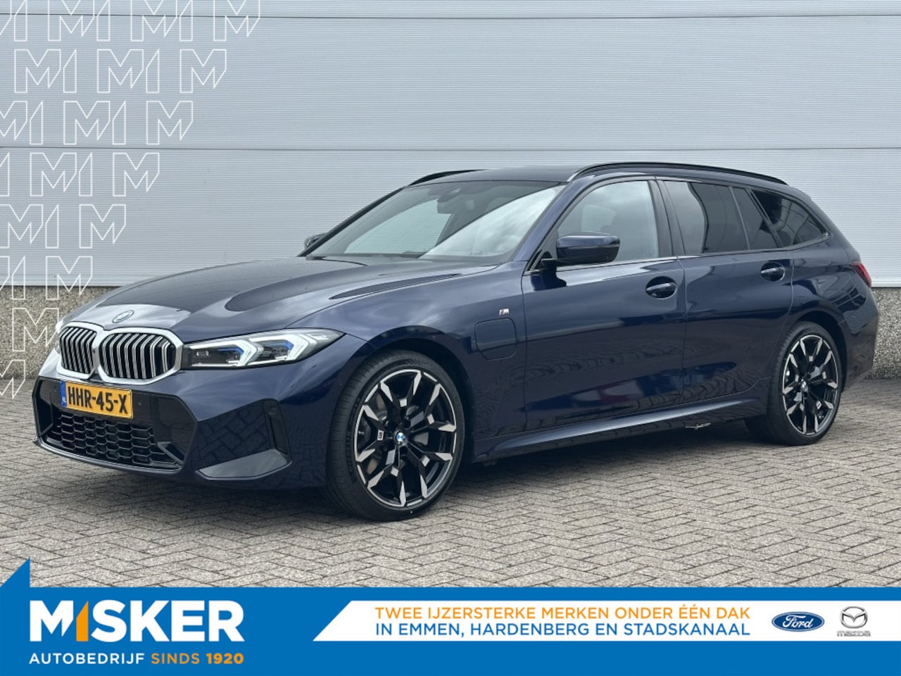 BMW 3-serie Touring - 330e M-SPORT! PANODAK! 19INCH! HARMAN KARDON! ADAPTIVE LED! CURV - AutoWereld.nl