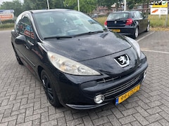 Peugeot 207 - 1.4 / 2010. Nieuwe apk