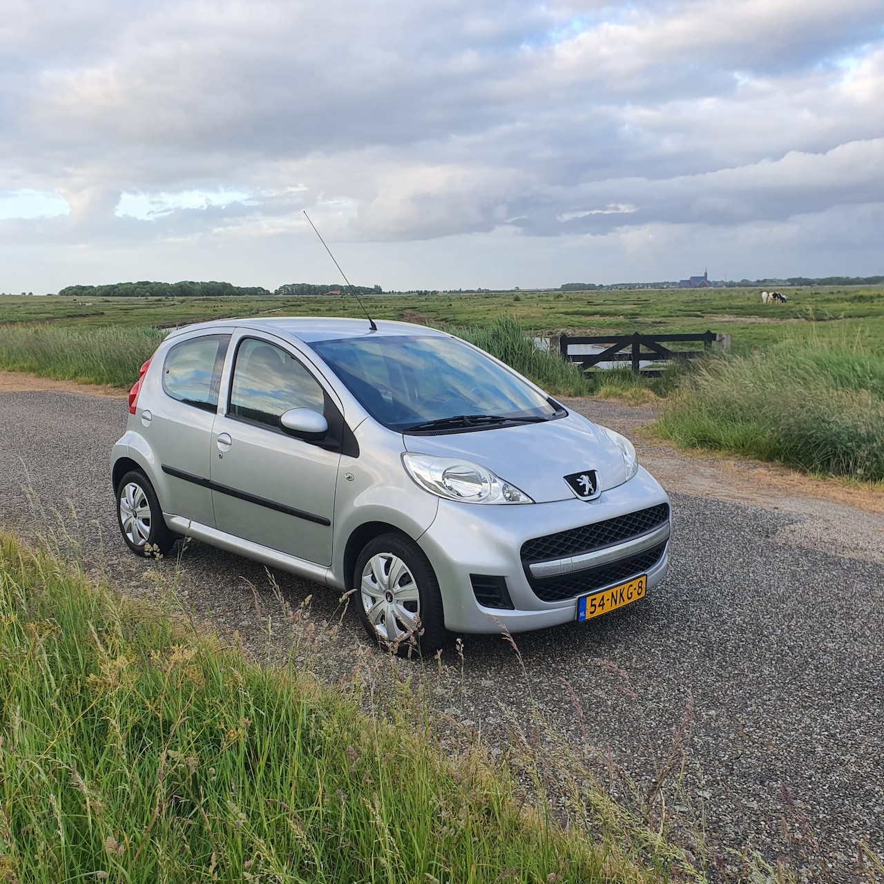 Peugeot 107 - 1.0-12V Urban Move Airco - AutoWereld.nl