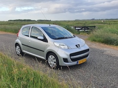 Peugeot 107 - 1.0-12V Urban Move Airco