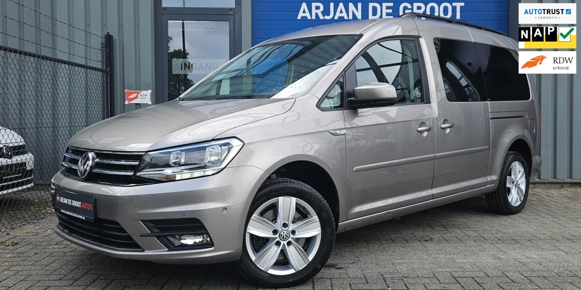 Volkswagen Caddy Maxi - 1.4 TSI Comfortline AUOMAAT 7 Zits Cruise Carplay® - AutoWereld.nl