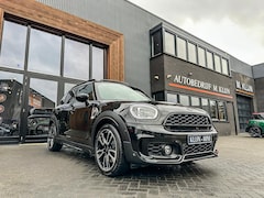 MINI Countryman - 2.0 Cooper S E ALL4 John Cooper Works 220pk/Pano/Camera/Btw