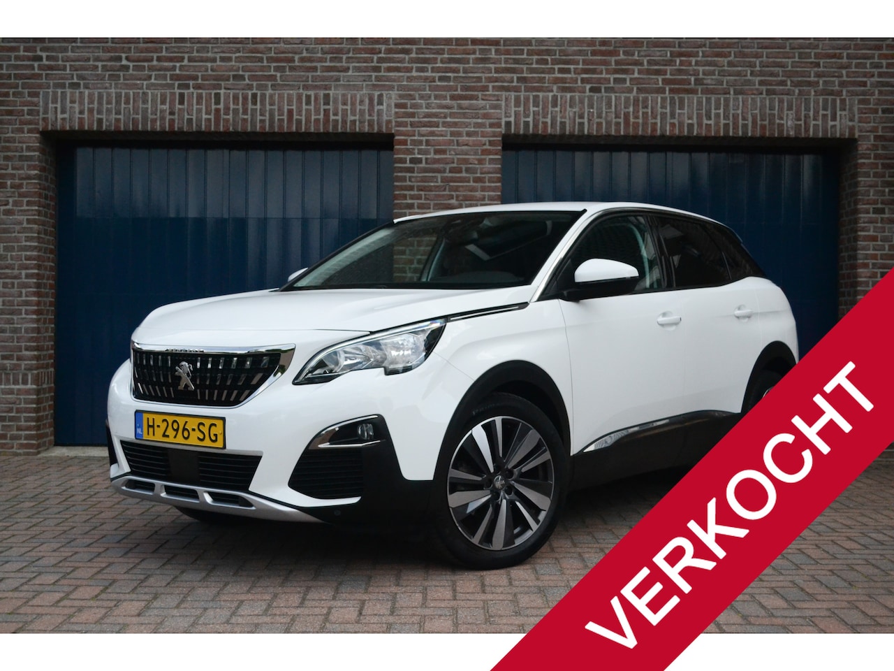 Peugeot 3008 - 1.2 PureTech Blue Lease Premium | Trekhaak | Camera | Keyless | Carplay/Android Auto - AutoWereld.nl