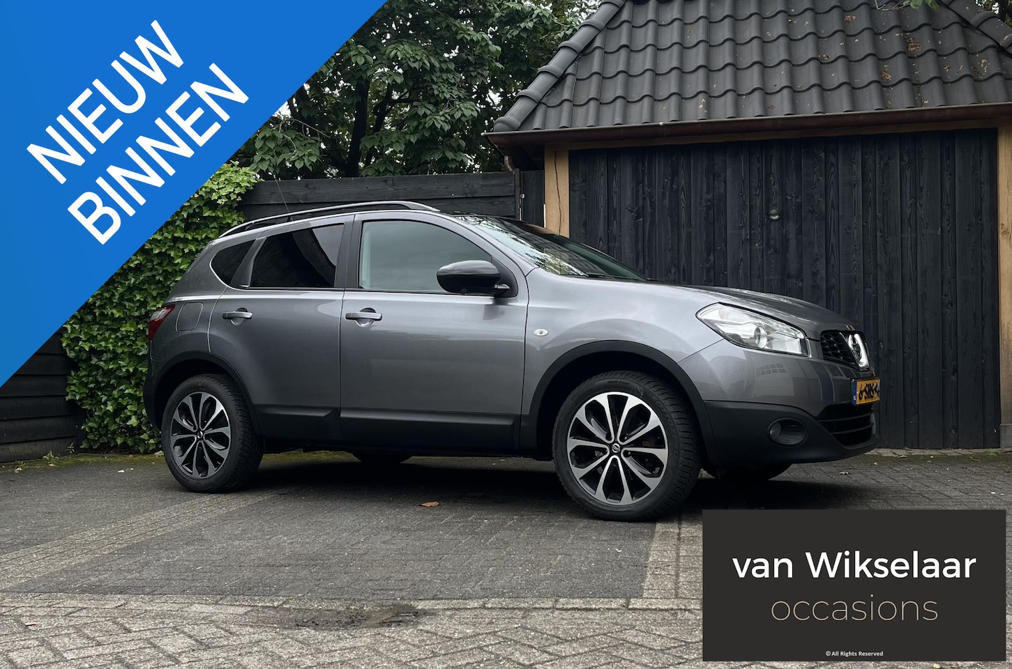 Nissan Qashqai - 1.6 360 AUTOMAAT 2013 + PANO//NAVI//TREKHAAK - AutoWereld.nl