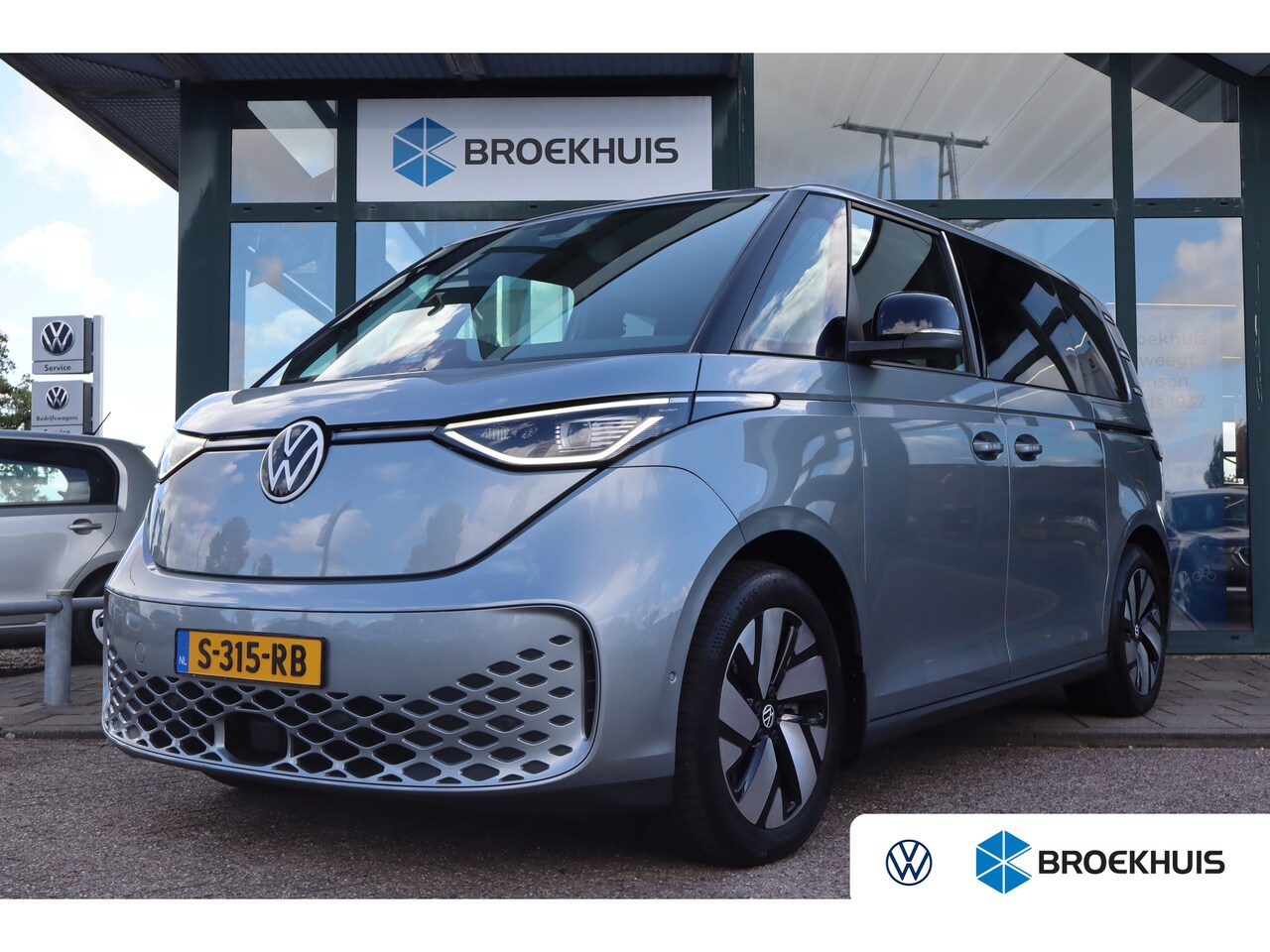 Volkswagen ID. Buzz - 1st 77kWh | Matrix LED koplampen | Trekhaak afneembaar | Voorstoelen verwarmd - AutoWereld.nl