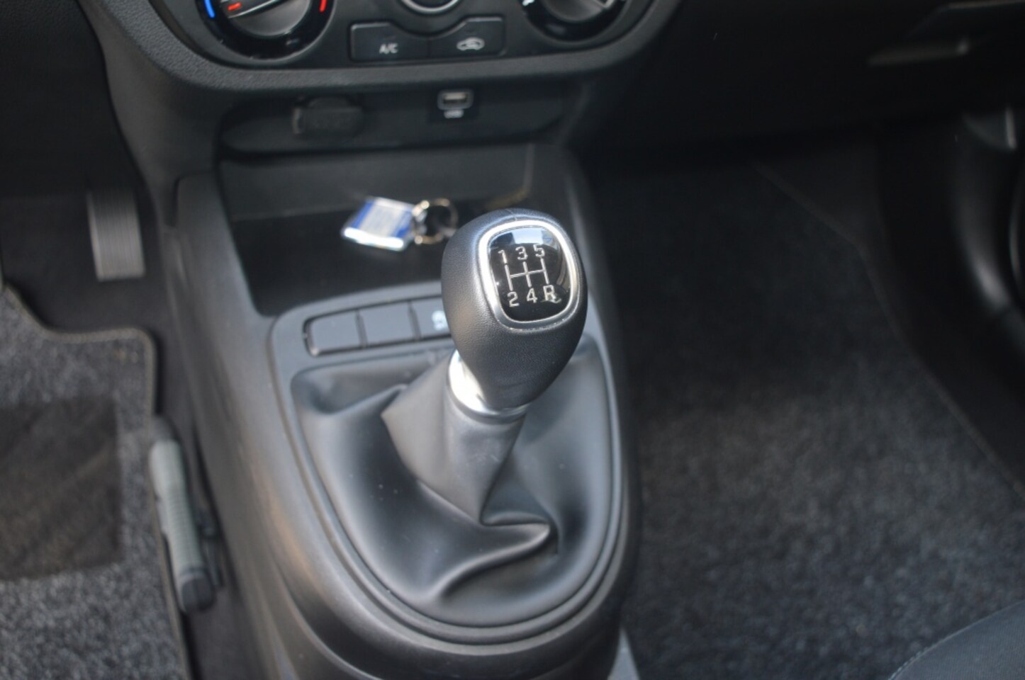 Hyundai i10 - 1.0 Comfort Carplay Cruise NL-auto 1e eig.