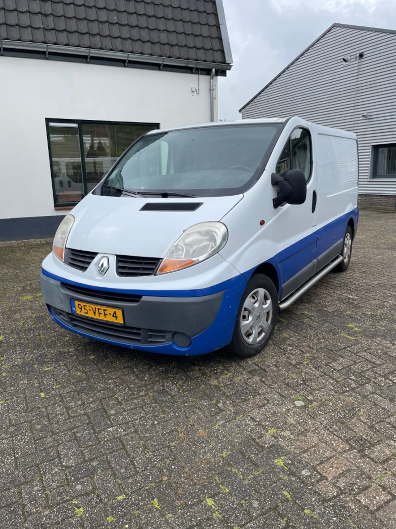 Renault Trafic - 2.5 dCi T27 L1H1 schakel robot defect - AutoWereld.nl