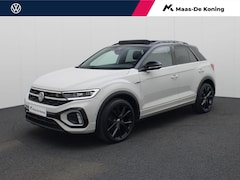 Volkswagen T-Roc - 1.5TSI/150PK R Line Blackstyle DSG · Panoramadak · Trekhaak · Camera + parkeersensoren Gar