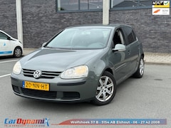 Volkswagen Golf - 1.6 FSI Trendline // Cruise // Airco // Rijd schakelt perfect // Multimedia Scherm