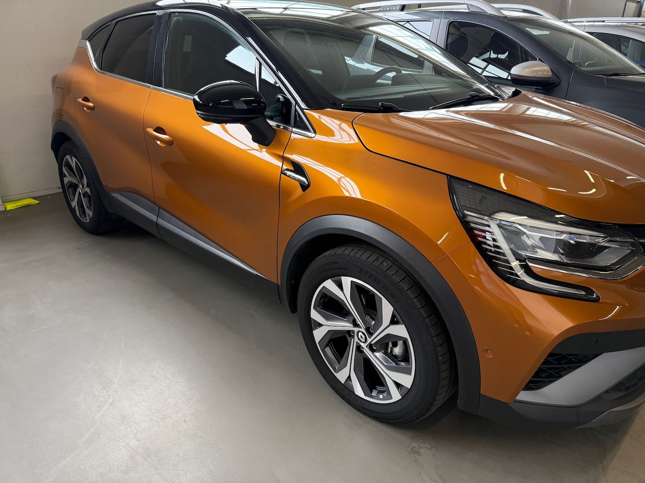 Renault Captur - 1.6 E-Tech Hybrid 145 R.S. Line 360 Camera | Adaptieve Cruise | Stoel + Stuur Verwarming | - AutoWereld.nl