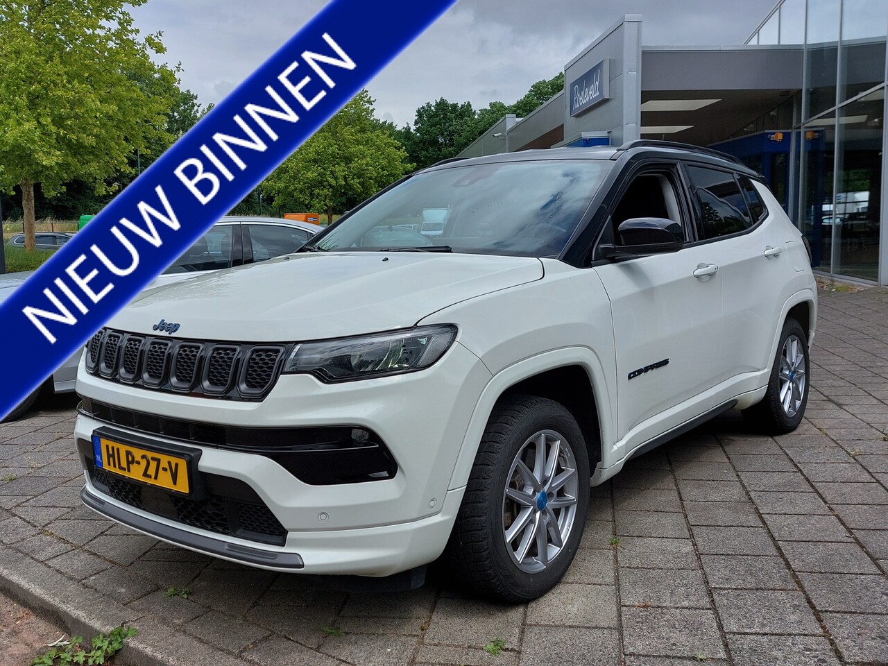 Jeep Compass - 4xe 240 Plug-in Hybrid Electric S | Navi | Apple Carplay+Android Auto | Clima | Adap.Cruis - AutoWereld.nl