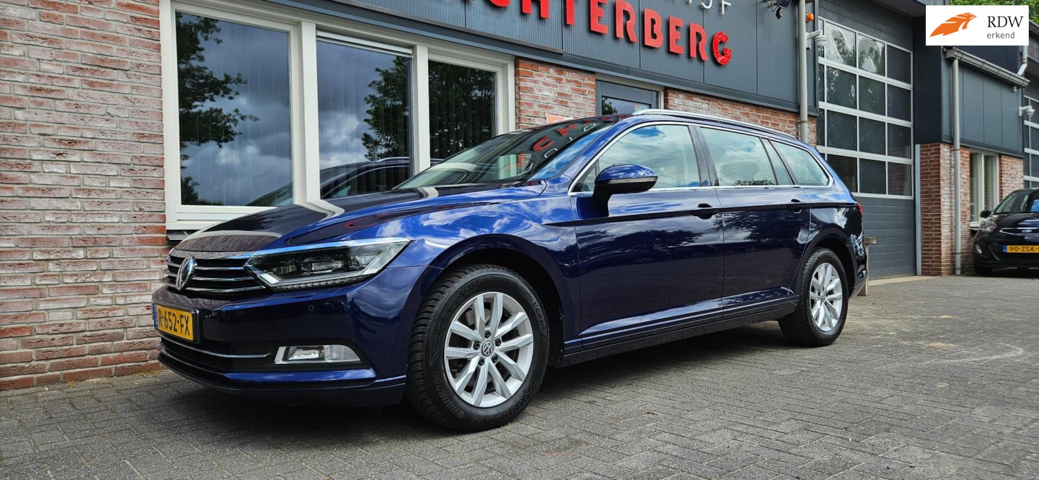 Volkswagen Passat Variant - 1.4 TSI ACT Highline Trekhaak! Camera! Carplay! 150PK! Airco/Clima! Cruise Control! Nette - AutoWereld.nl