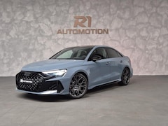 Audi RS3 - 2.5 TFSI quattro 2025 Sedan|400PK|FACELIFT|KEYLESS|CAMERA|PANO|HU|VIRTUAL|SONOS|Nieuwstaat