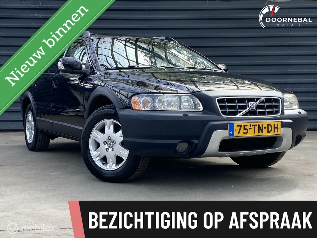 Volvo XC70 - 2.5 T Momentum / GOED ONDH / DAKRAAM / STOELVERW - AutoWereld.nl