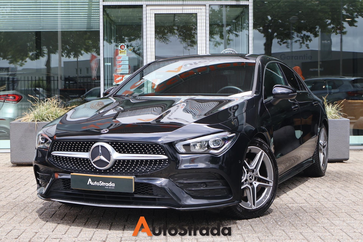 Mercedes-Benz CLA-Klasse - Coupé 180 AMG-Line 136pk | Camera | Navi | Stoelverwarming | Cruise | Climate | LED - AutoWereld.nl