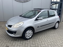 Renault Clio - 1.6-16V Dynamique 2e eigenaar | Lage km | Automaat | Parkeersensoren | Open dak | Distribu