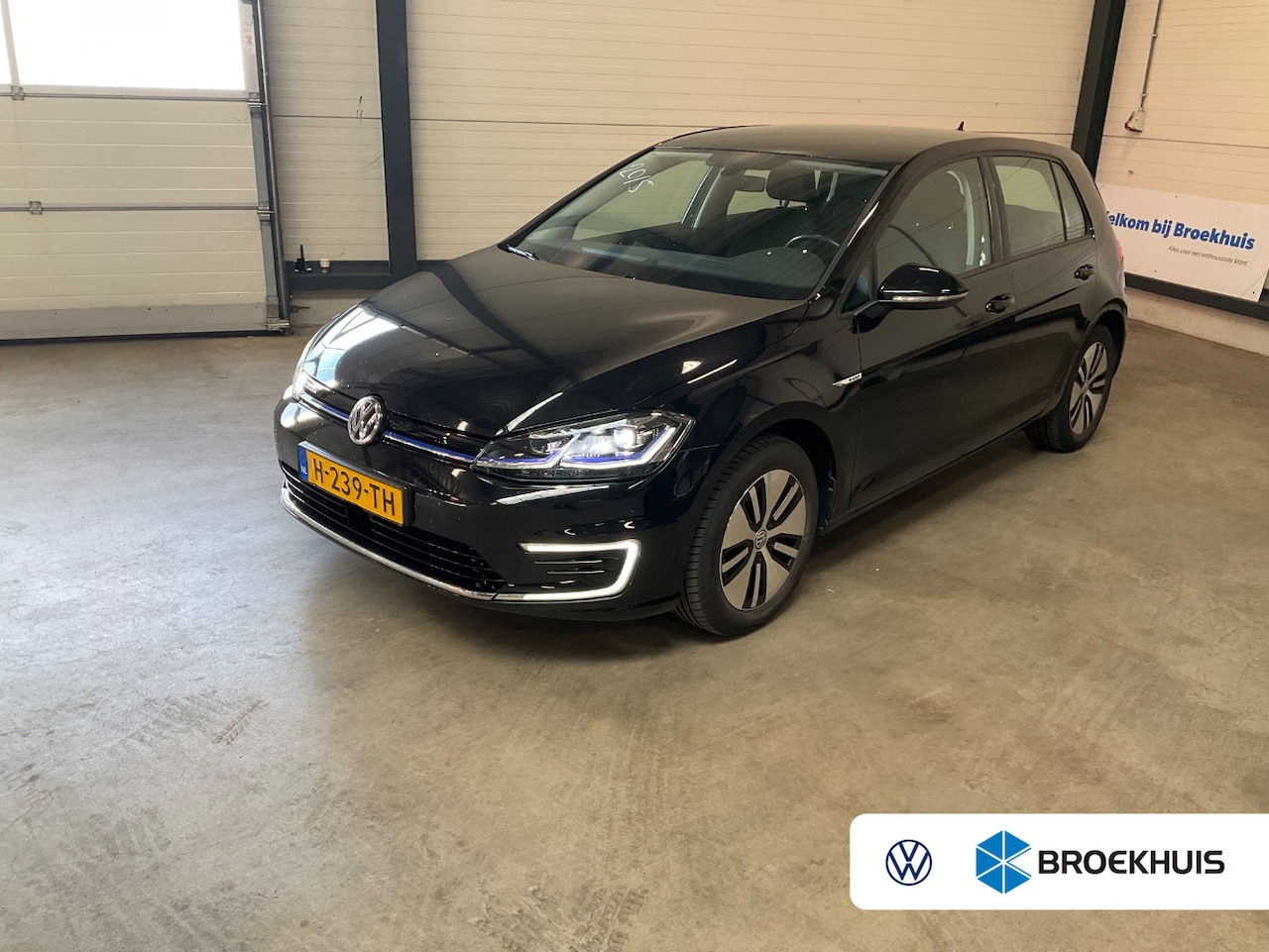 Volkswagen e-Golf - E-DITION 136 pk | Airco (automatisch) | Buitenspiegels elektrisch verstel- en verwarmbaar - AutoWereld.nl