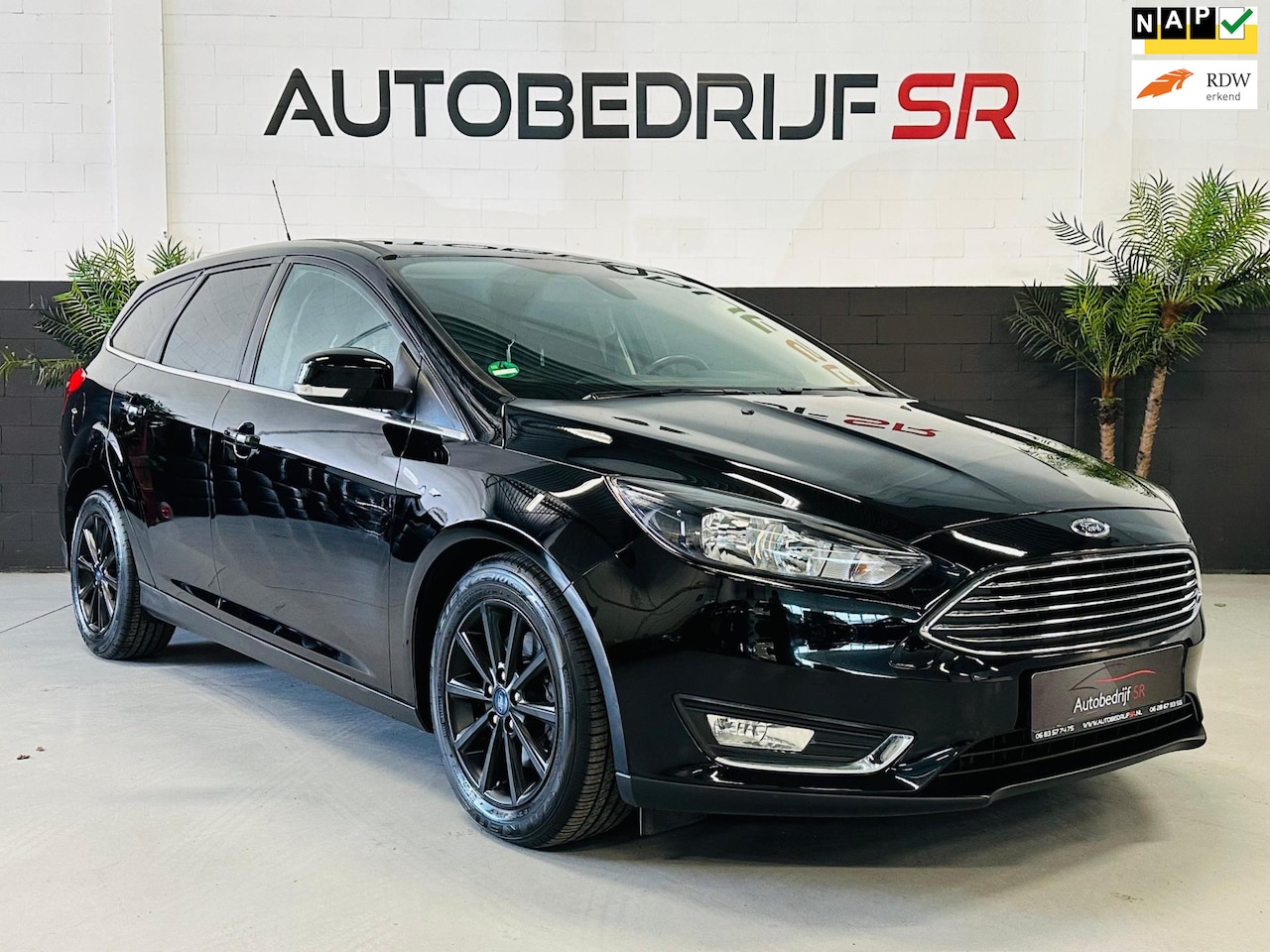 Ford Focus Wagon - 1.5 Titanium Camera! 182PK Cruise Controle! NAVI! Stoelver! Vol opties! - AutoWereld.nl