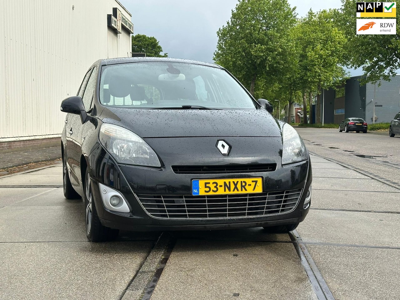 Renault Grand Scénic - 1.9 dCi Bose 2011 Keyless/Navi/Clima/Pdc - AutoWereld.nl