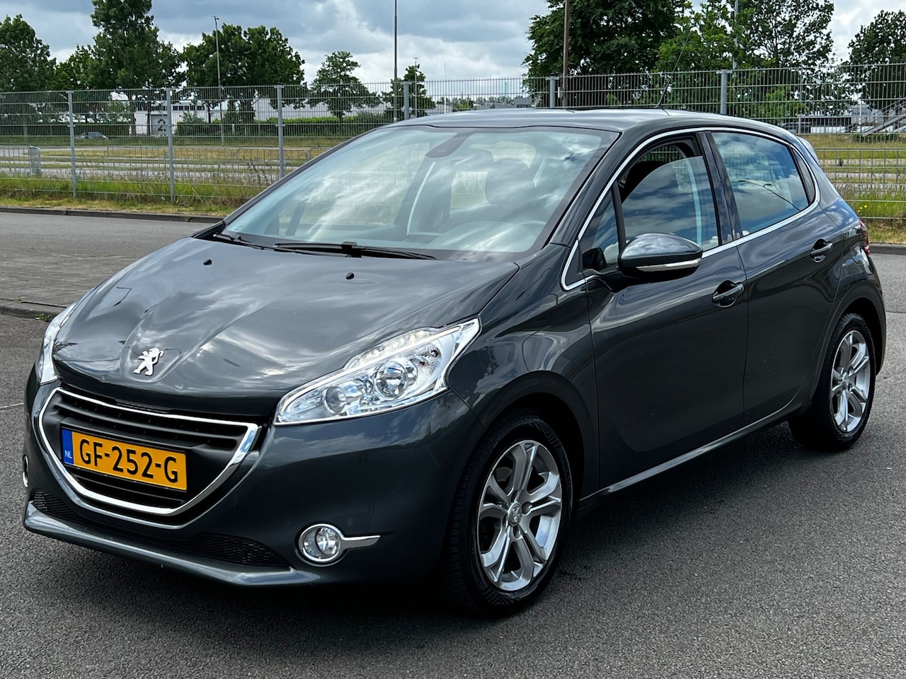 Peugeot 208 - 1.6 BlueHDi Blue Lease Executive - NAVI - - AutoWereld.nl