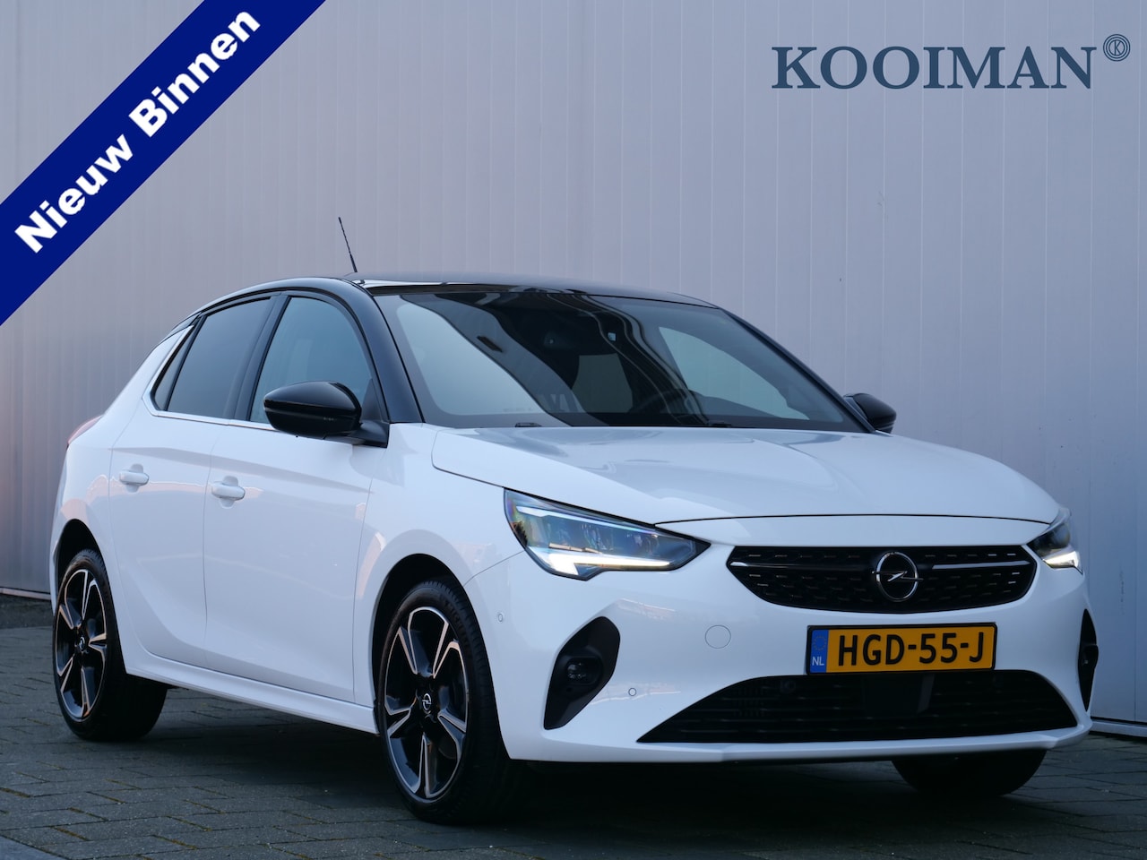 Opel Corsa - 1.2 Turbo 100pk Level 4 LED / Panoramadak / Camera / 17 Inch - AutoWereld.nl
