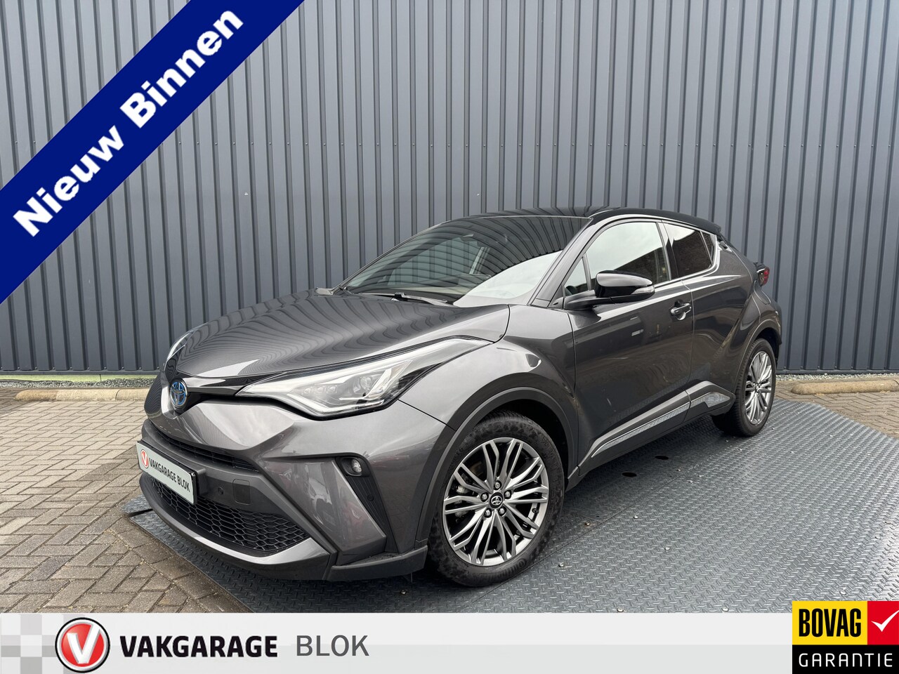 Toyota C-HR - 1.8 Hybrid Executive / Bi tone | Draadloos Apple carplay/Android auto | Incl. Winterbanden - AutoWereld.nl