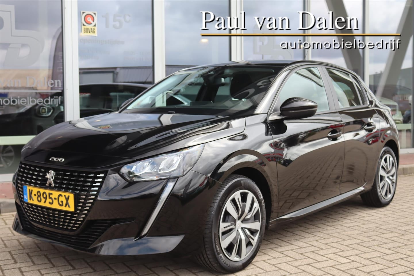 Peugeot 208 - 1.2 PureTech ACTIVE 5DRS Climate Control | Cruise | Navi Carplay | Metallic Lak | Parkeers - AutoWereld.nl