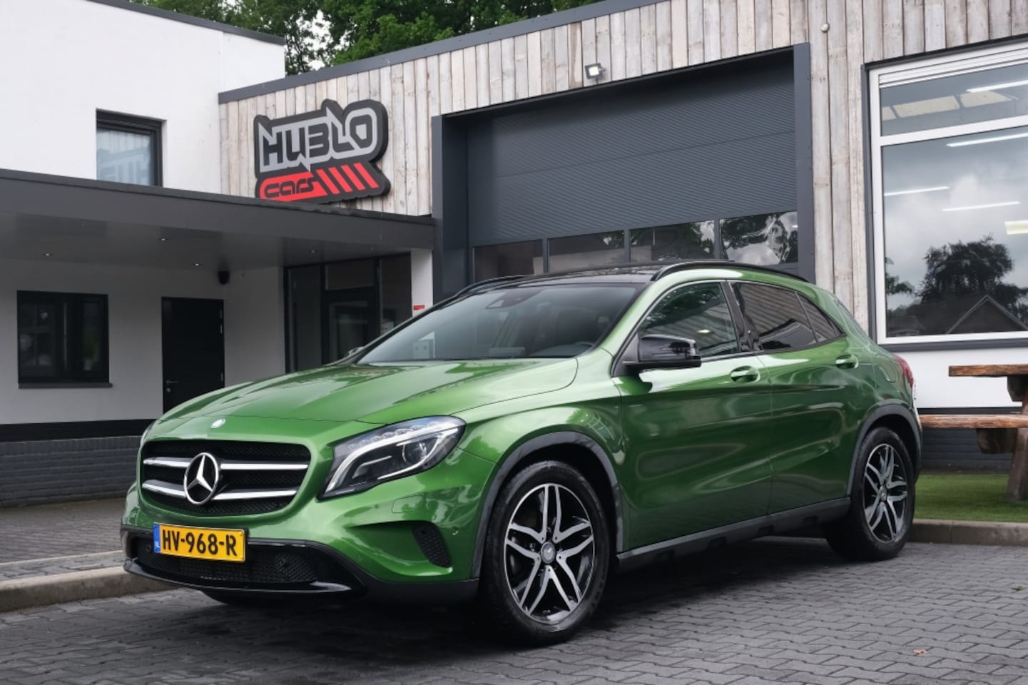 Mercedes-Benz GLA-Klasse - 180 d Ambition Pano, Navi, Origineel NL! - AutoWereld.nl