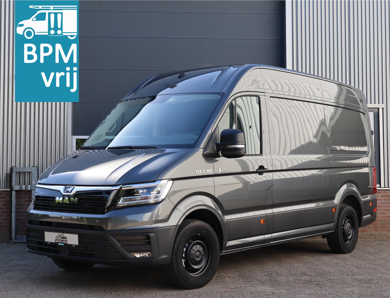 MAN TGE - 3.180 4X4 Aut., LED, TH, Camper draaistoelen, App-connect L3H3 - AutoWereld.nl