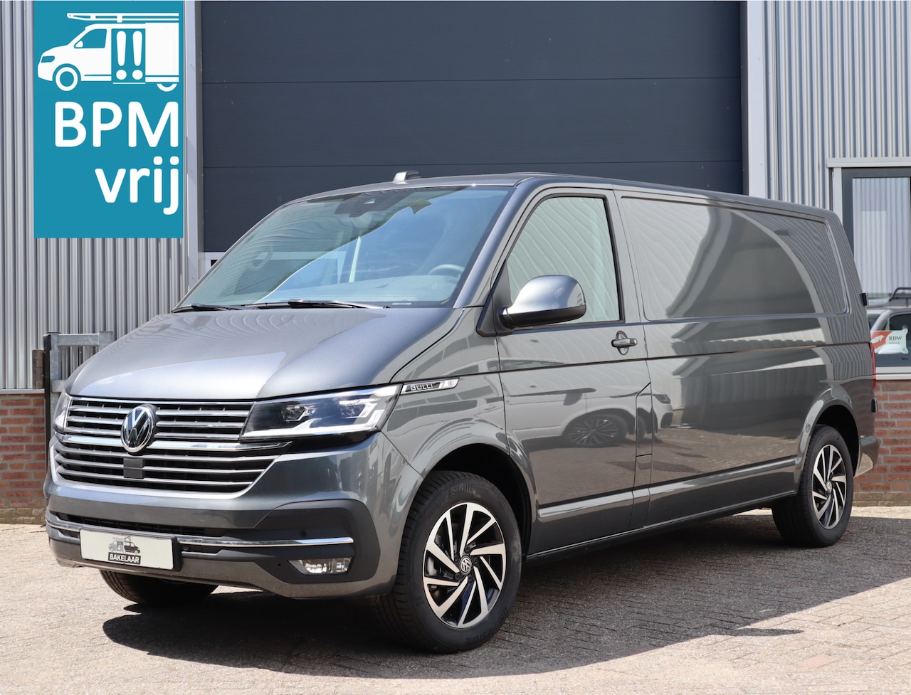 Volkswagen Transporter - Bulli 150pk DSG Leder, 3-Zitpl., Camera, Orig.NL, L2H1 - AutoWereld.nl
