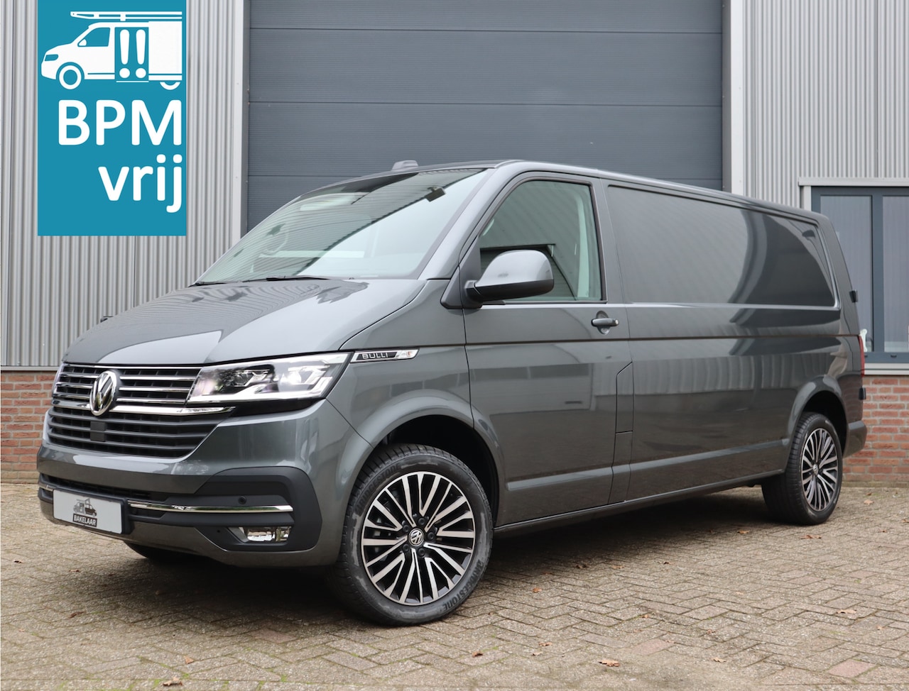 Volkswagen Transporter - Bulli 30 2.0 TDI 150pk Aut. Stoelverwarming, 3.000kg GVW, L2H1 - AutoWereld.nl