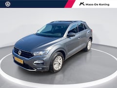 Volkswagen T-Roc - 1.0 TSI 110pk Style Business Navigatie · Parkeersensoren · Lane assist
