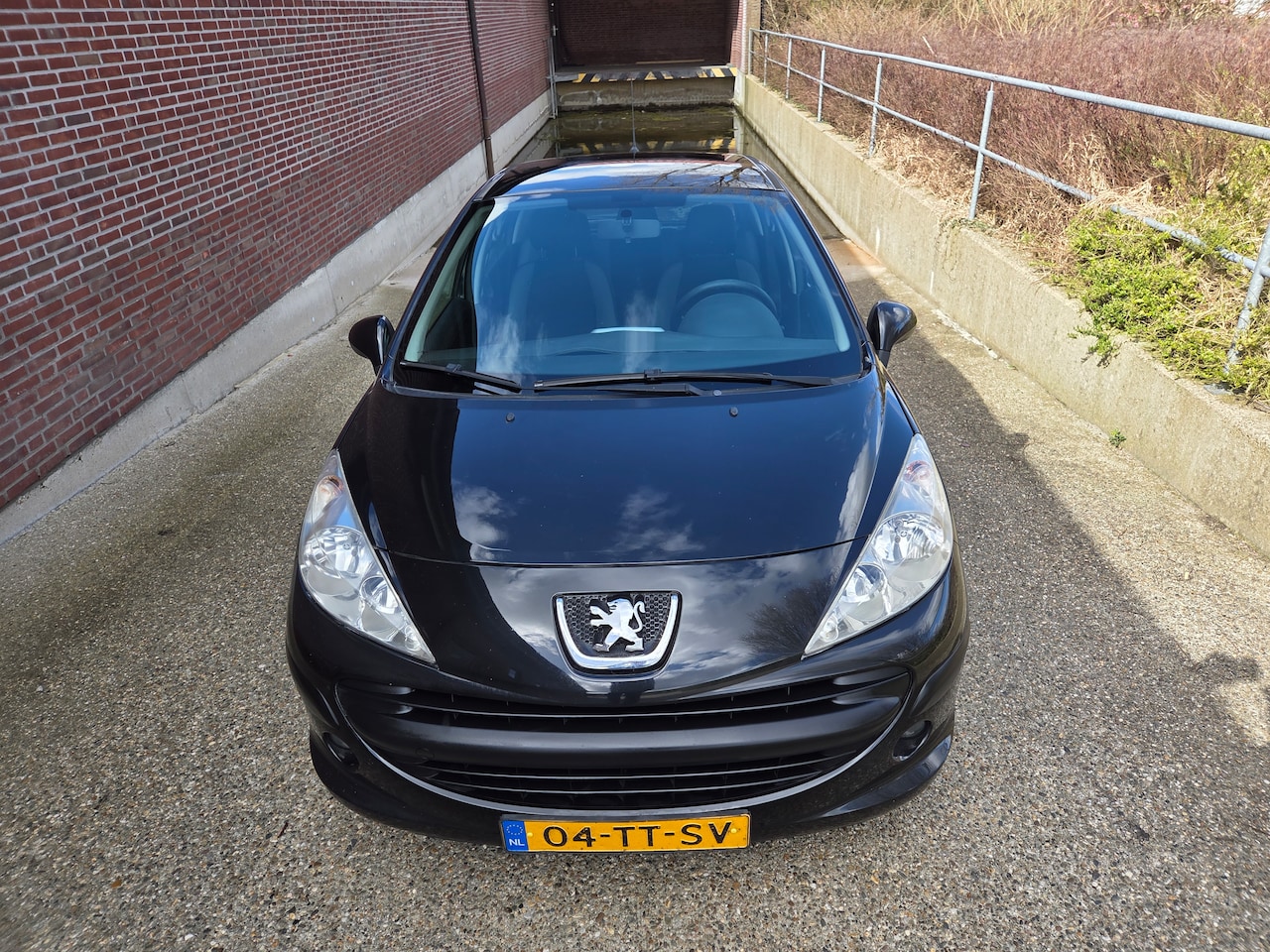 Peugeot 207 - 1.4-16V Color-line - AutoWereld.nl
