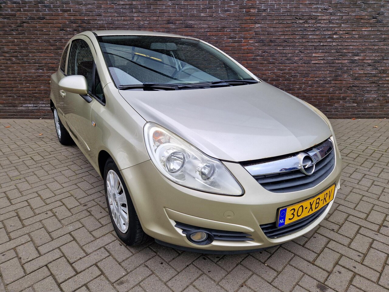 Opel Corsa - 1.4-16V Enjoy airco cruise control trekhaak APK - AutoWereld.nl