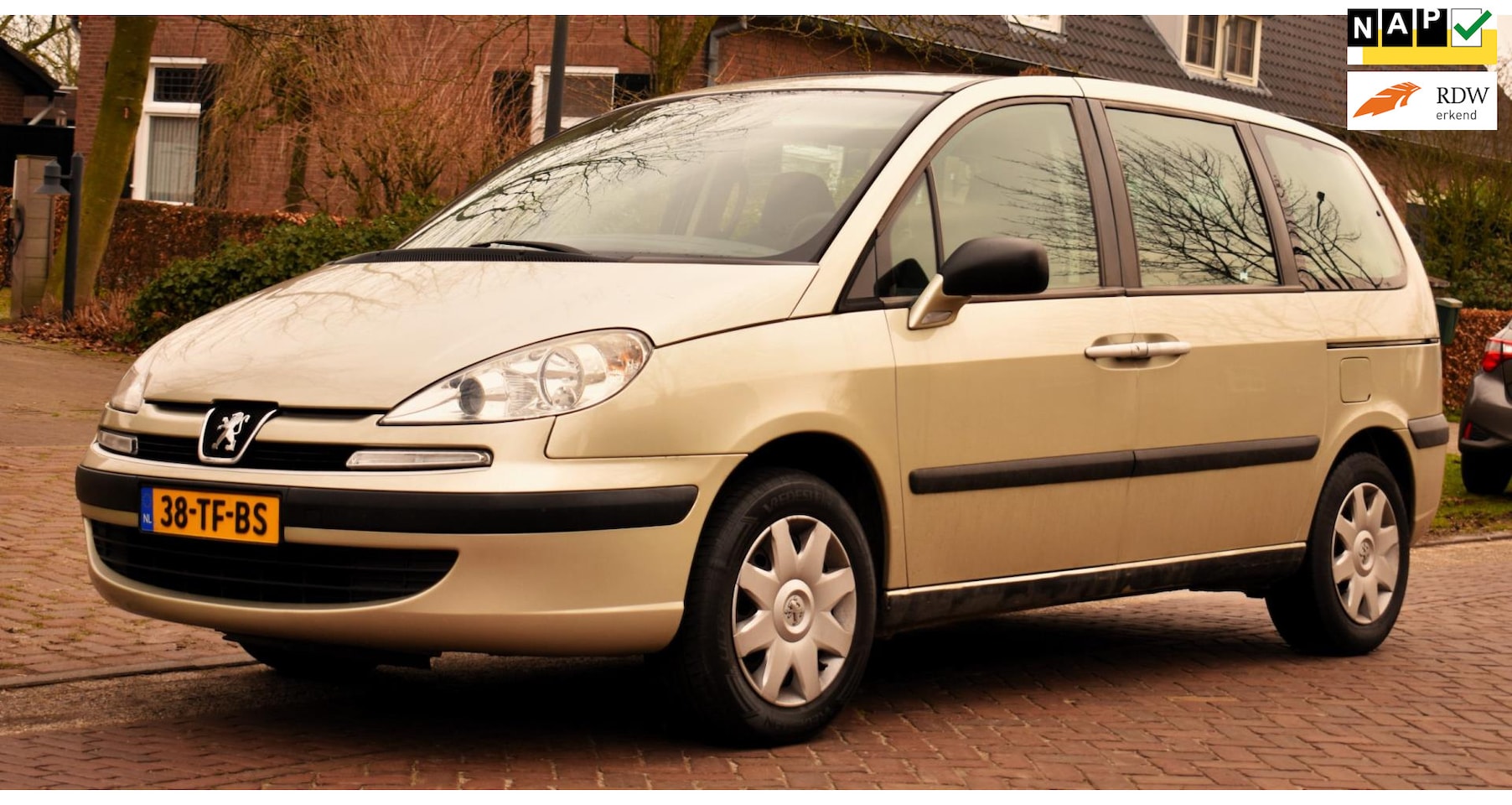 Peugeot 807 - 2.0 SR automaat met airco-clima, cruise control, etc. APK tot 27 MEI 2026 - AutoWereld.nl