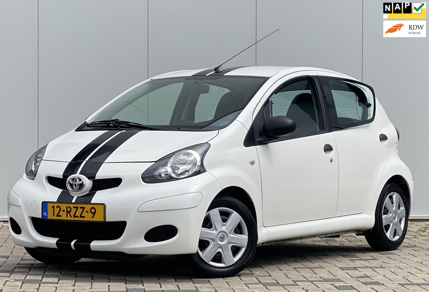 Toyota Aygo - 1.0-12V Access 5 DEURS AIRCO NAVI NAP 1STE EIGENAAR - AutoWereld.nl