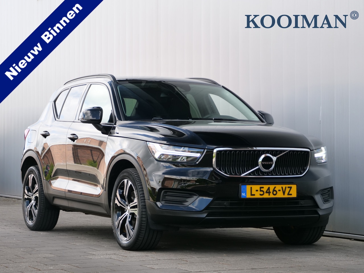 Volvo XC40 - 1.5 T2 130pk Momentum Core Apple Carplay / Winterpakket / Camera - AutoWereld.nl